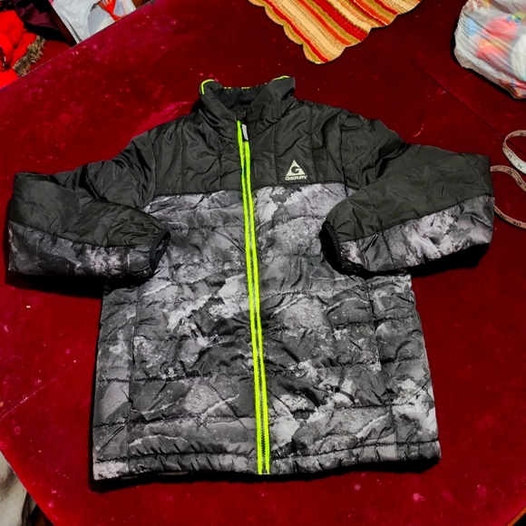 GERRY - BOYS BLACK CAMO PUFFER JACKET - Picture 2 of 8